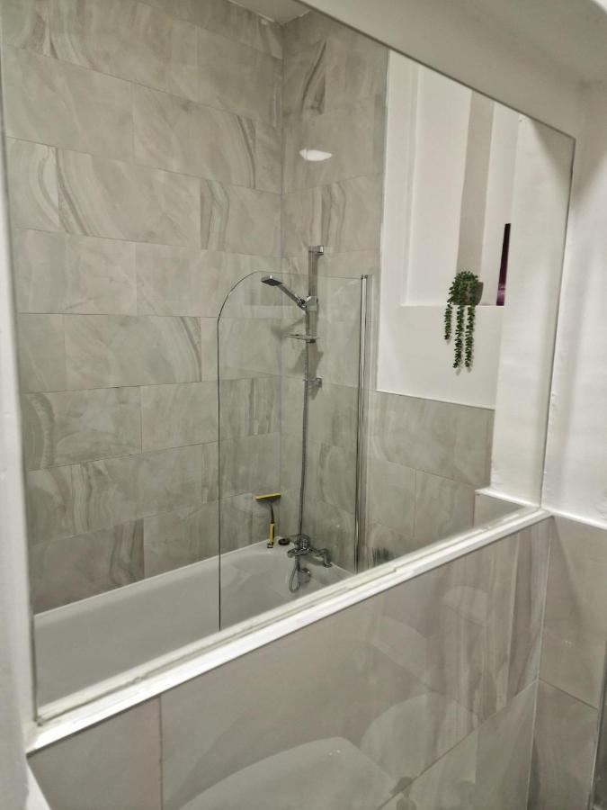 Spacious 4 Bedrooms Apartment For 10 Near Marble Arch ロンドン エクステリア 写真