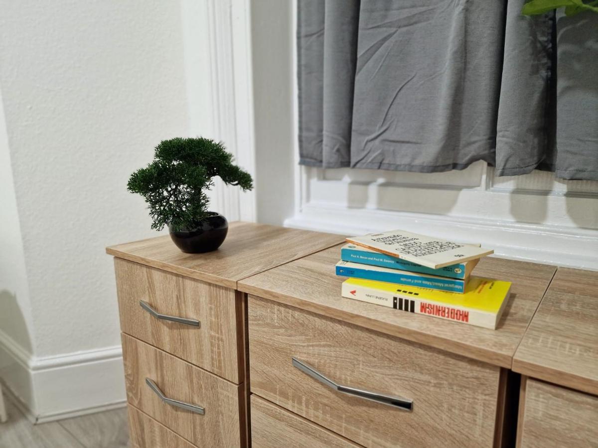 Spacious 4 Bedrooms Apartment For 10 Near Marble Arch ロンドン エクステリア 写真